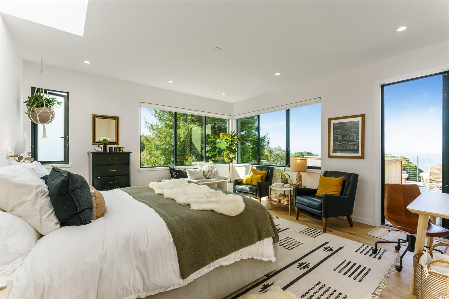 6976 Panoramic Highway Stinson Beach, CA 94970 - Photo 30 of 92