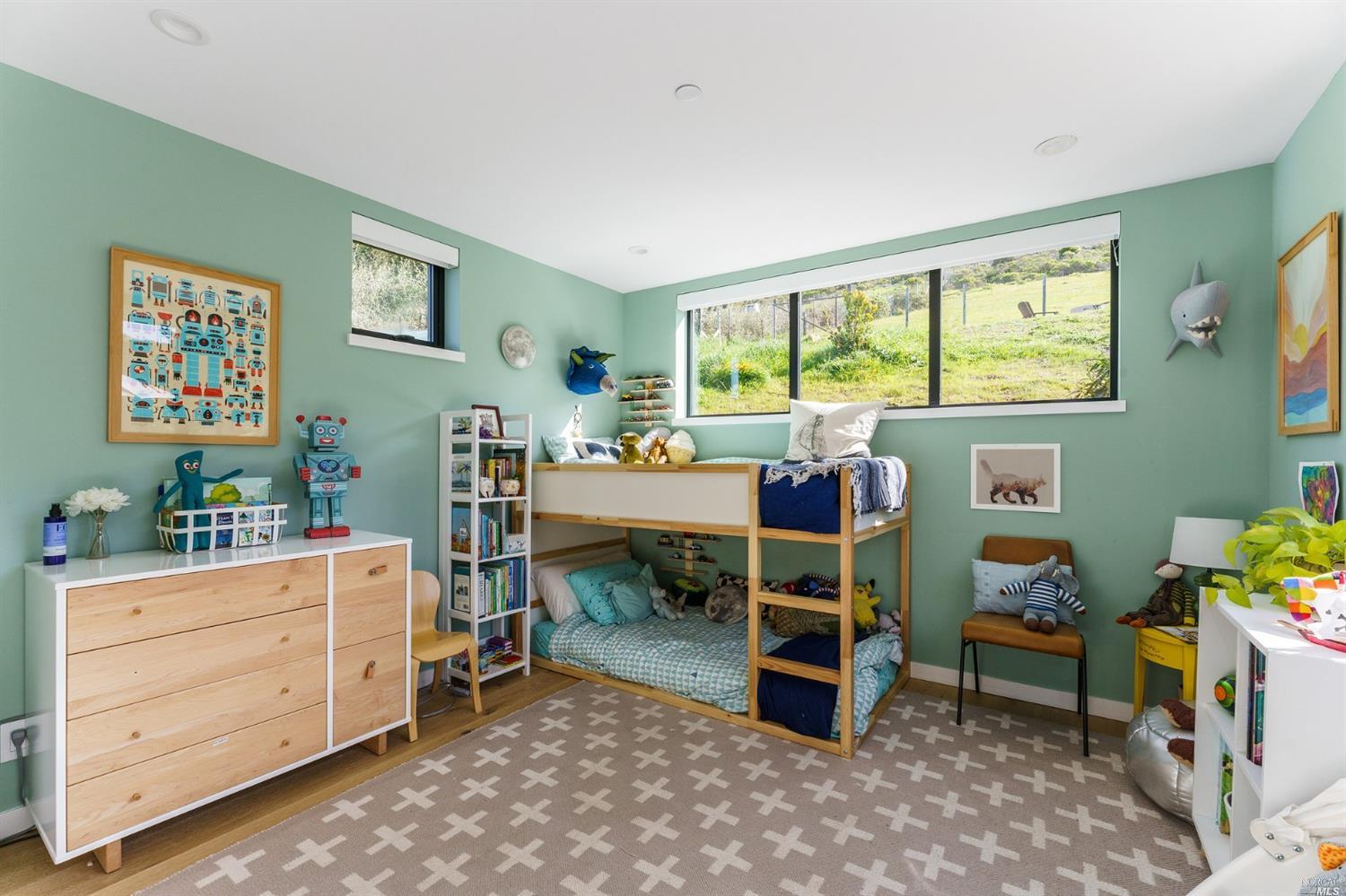 6976 Panoramic Highway Stinson Beach, CA 94970 - Photo 38 of 92