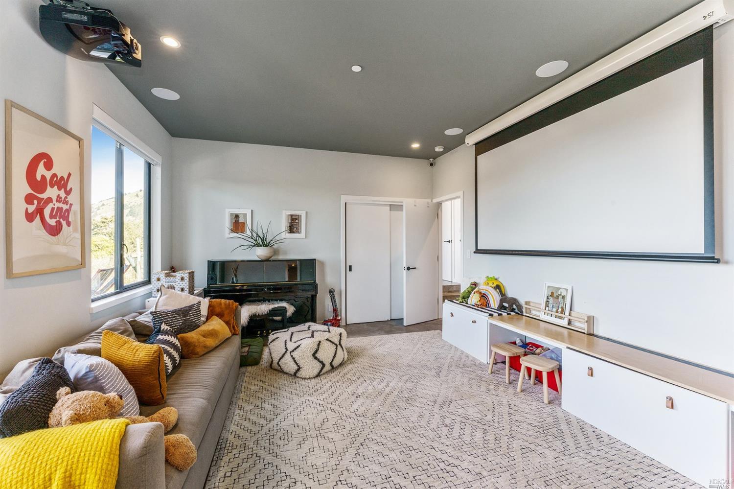 6976 Panoramic Highway Stinson Beach, CA 94970 - Photo 51 of 92