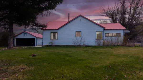 $249,999 | 31308 A Highway, Tonasket, WA 98855