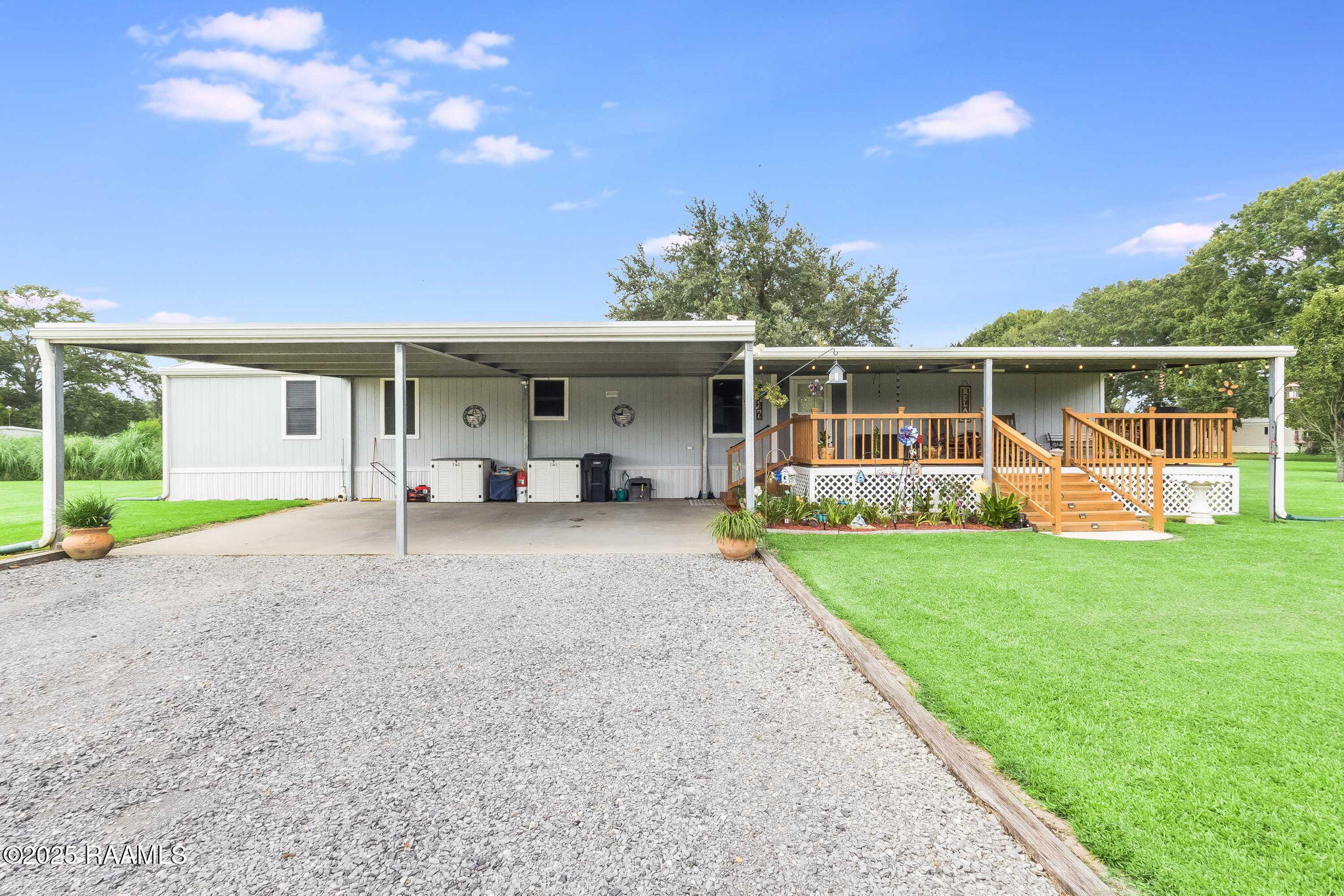 2612 Snapper Road New Iberia, LA 70560 - Photo 1 of 24 1-web-or-mls-2612 Snapper-18