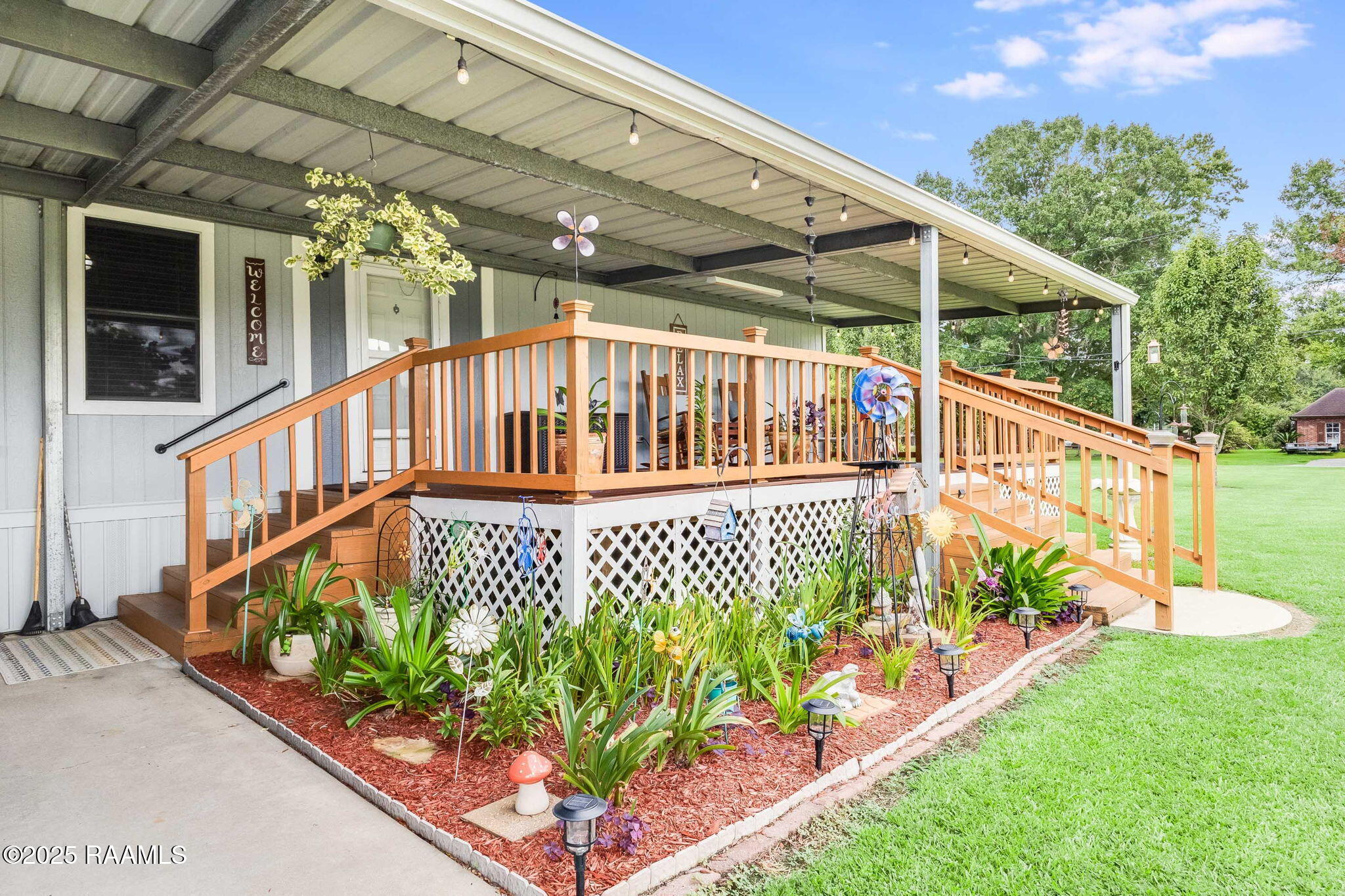 2612 Snapper Road New Iberia, LA 70560 - Photo 3 of 24 19-web-or-mls-2612 Snapper-14