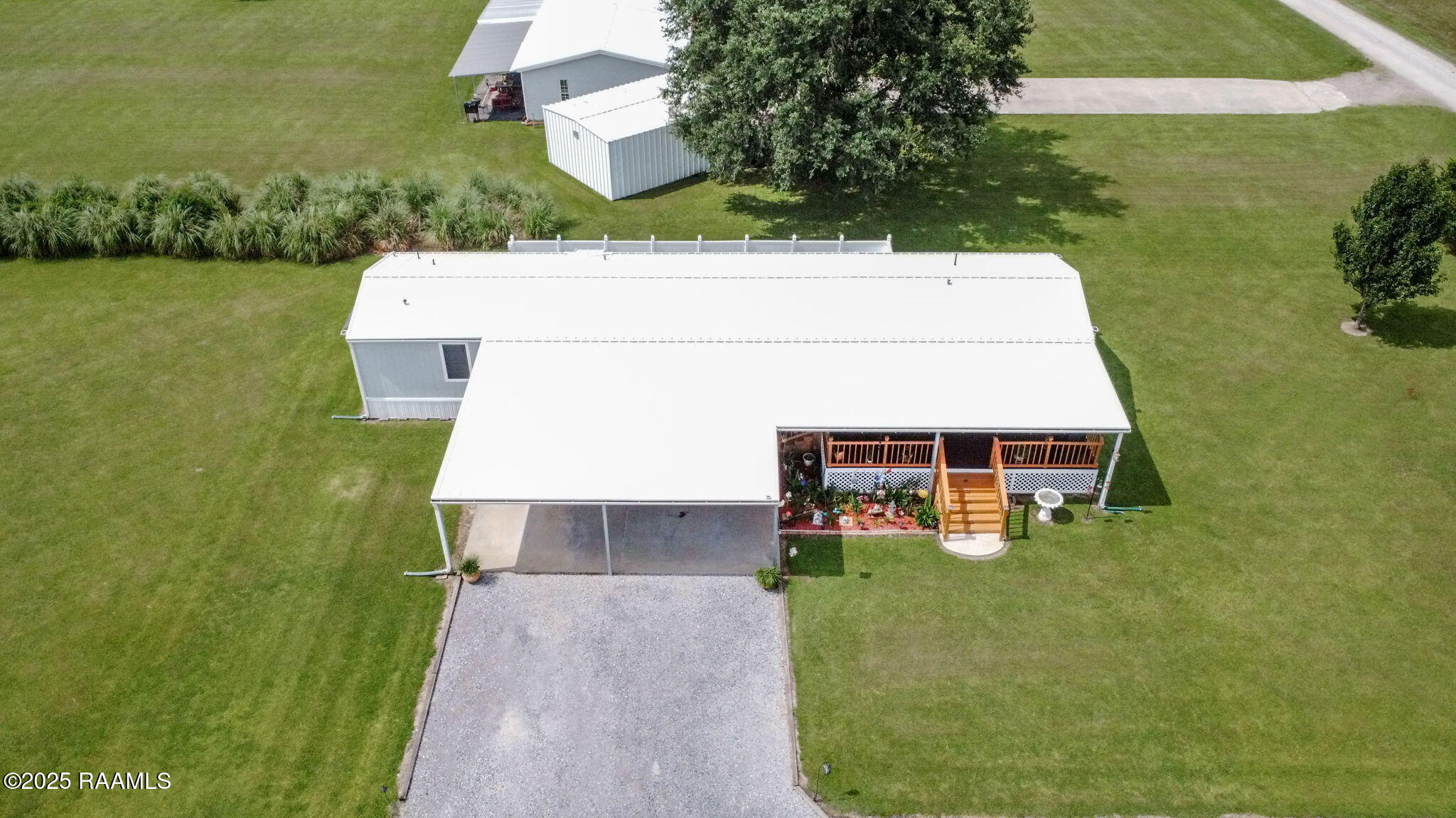 2612 Snapper Road New Iberia, LA 70560 - Photo 4 of 24 5-web-or-mls-2612 Snapper Aerials-4