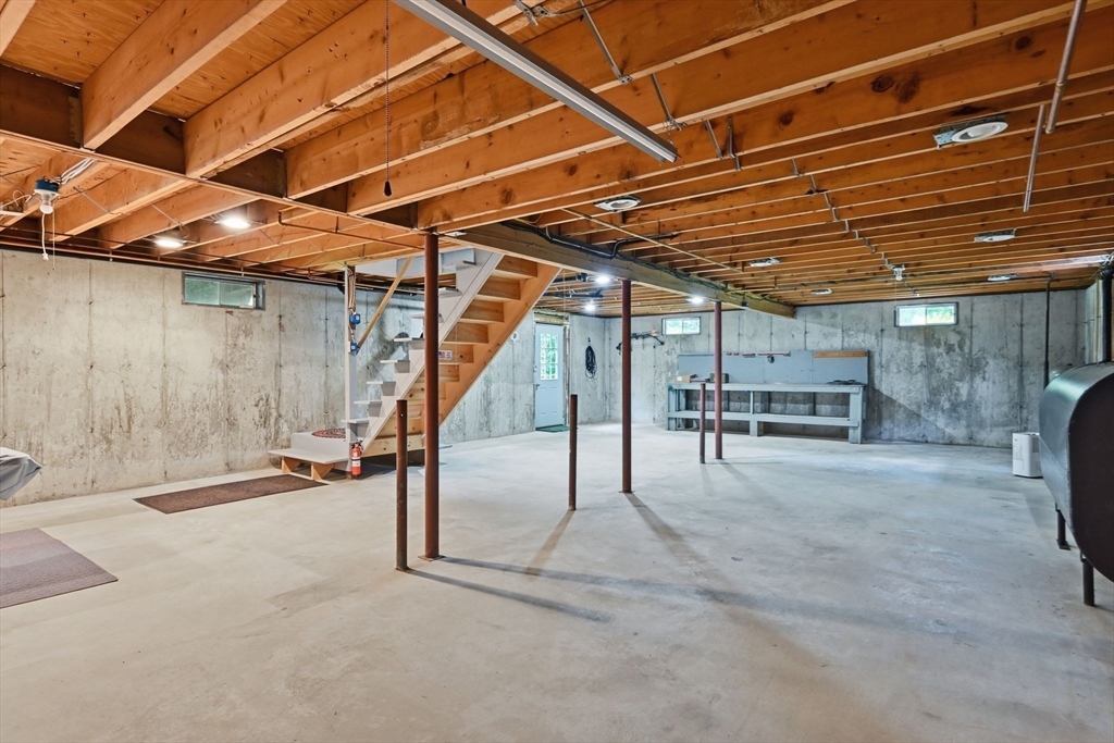 414 Mountain Road Holyoke, MA 01040 - Photo 30 of 42 Gallery Image 30