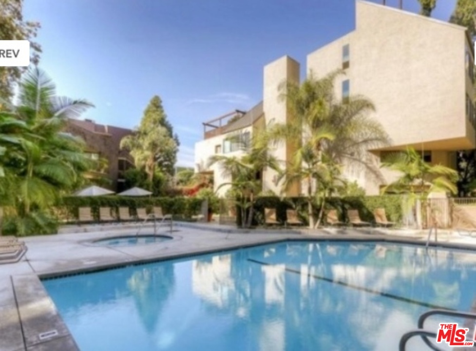 950 North Kings Road, Unit 147 West Hollywood, CA 90069 - Photo 2 of 16