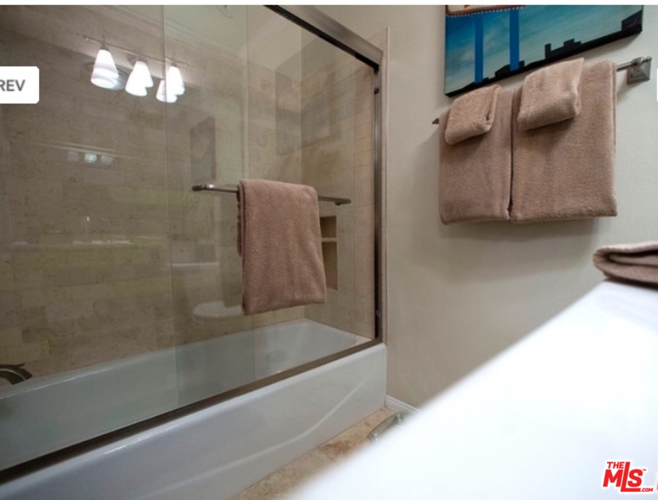950 North Kings Road, Unit 147 West Hollywood, CA 90069 - Photo 15 of 16