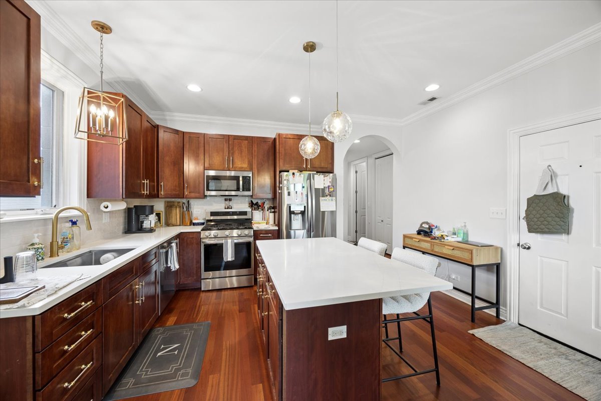 839 South Miller Street, Unit 3 Chicago, IL 60607 - Photo 10 of 23