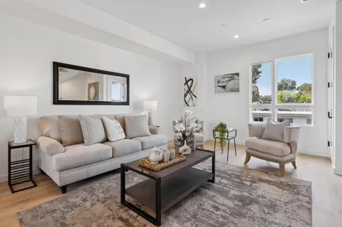 $1,199,000 | 1433 Floribunda Avenue, Unit 6, Burlingame, CA 94010