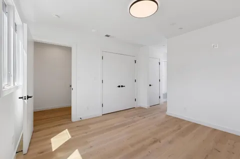 $1,199,000 | 1433 Floribunda Avenue, Unit 6, Burlingame, CA 94010