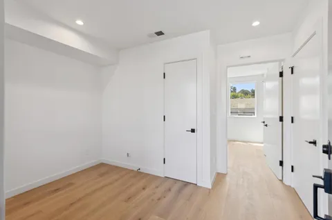 $1,199,000 | 1433 Floribunda Avenue, Unit 6, Burlingame, CA 94010