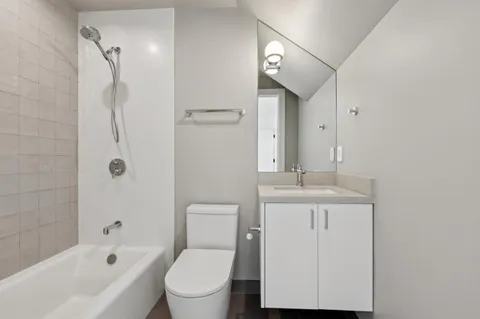 $1,199,000 | 1433 Floribunda Avenue, Unit 6, Burlingame, CA 94010