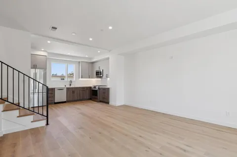 $1,199,000 | 1433 Floribunda Avenue, Unit 6, Burlingame, CA 94010