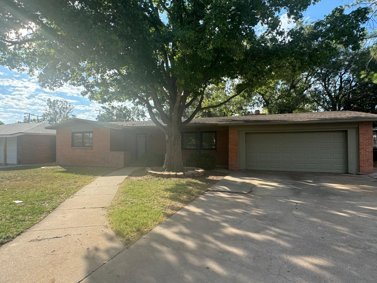 3215 37th Street Lubbock, TX 79413 - Photo 3 of 17 Photo 3