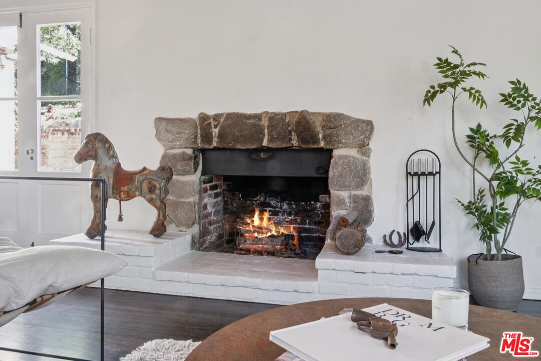 8420 La Tuna Canyon Road Sun Valley, CA 91352 - Photo 13 of 75