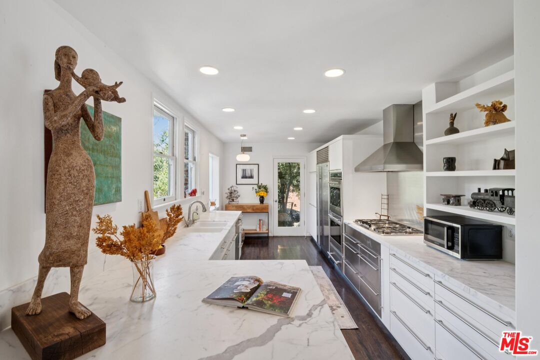 8420 La Tuna Canyon Road Sun Valley, CA 91352 - Photo 19 of 75