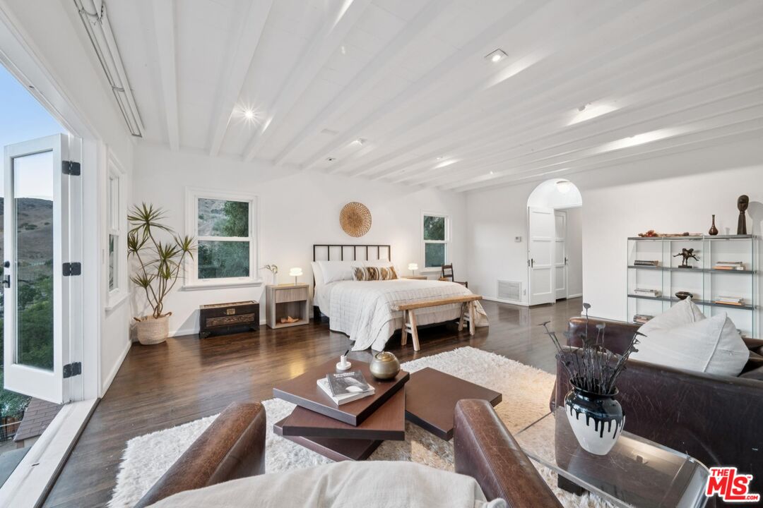 8420 La Tuna Canyon Road Sun Valley, CA 91352 - Photo 26 of 75