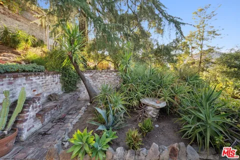 $1,595,000 | 8420 La Tuna Canyon Road, Sun Valley, CA 91352