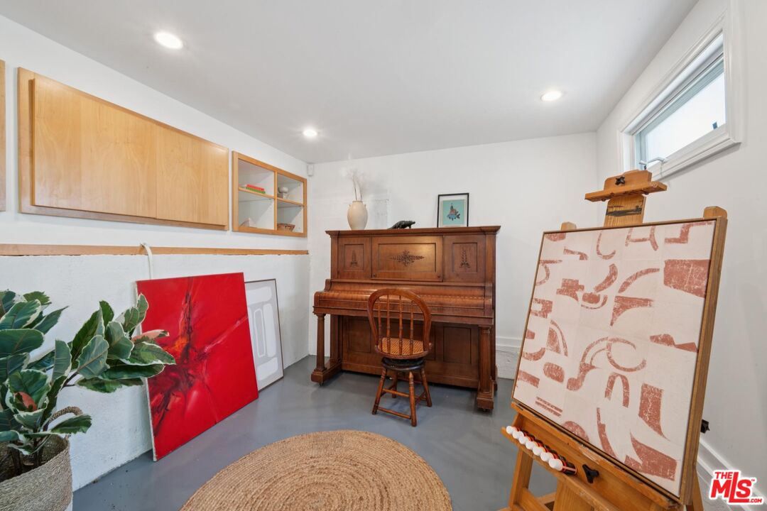 8420 La Tuna Canyon Road Sun Valley, CA 91352 - Photo 38 of 75