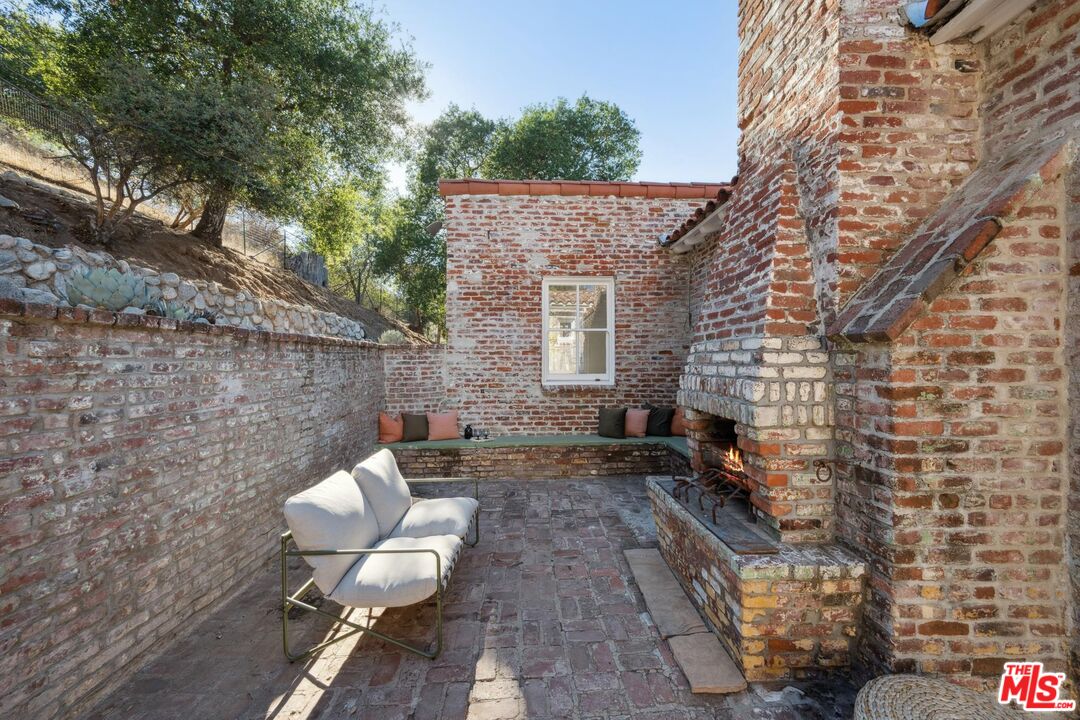 8420 La Tuna Canyon Road Sun Valley, CA 91352 - Photo 41 of 75