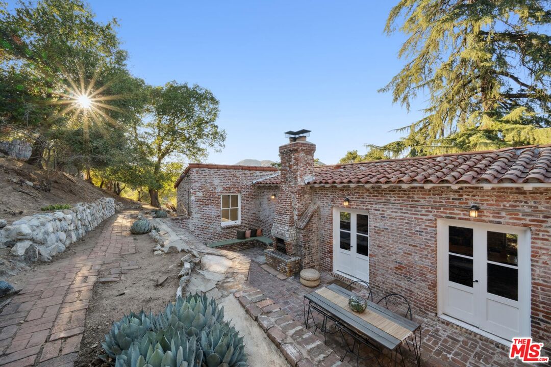 8420 La Tuna Canyon Road Sun Valley, CA 91352 - Photo 49 of 75