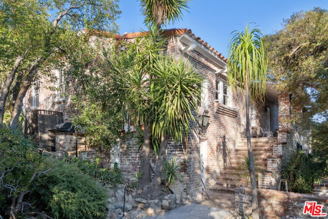 8420 La Tuna Canyon Road Sun Valley, CA 91352 - Photo 5 of 75