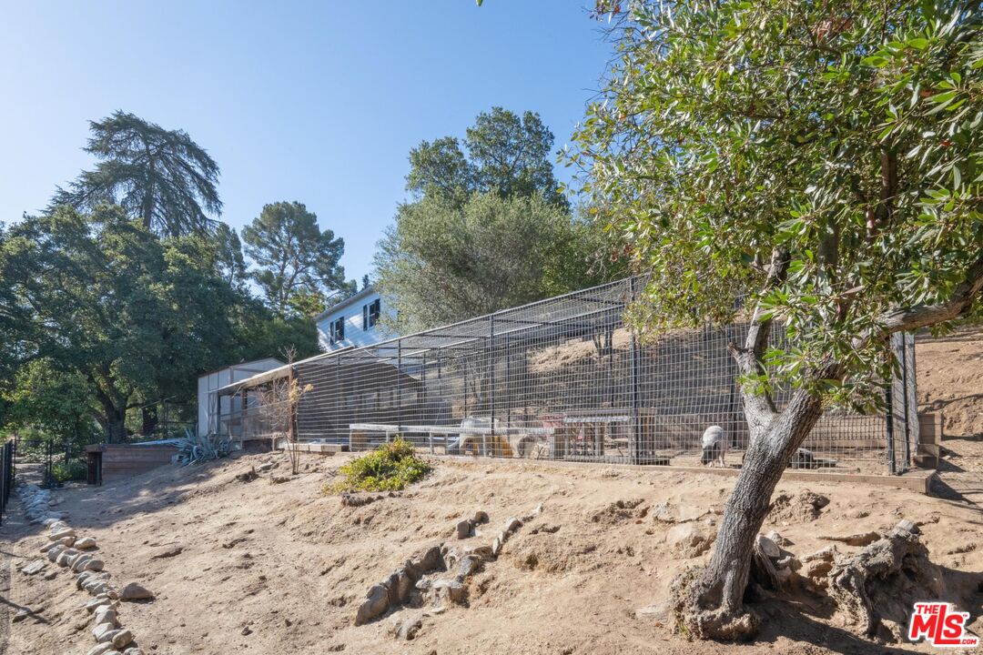 8420 La Tuna Canyon Road Sun Valley, CA 91352 - Photo 53 of 75