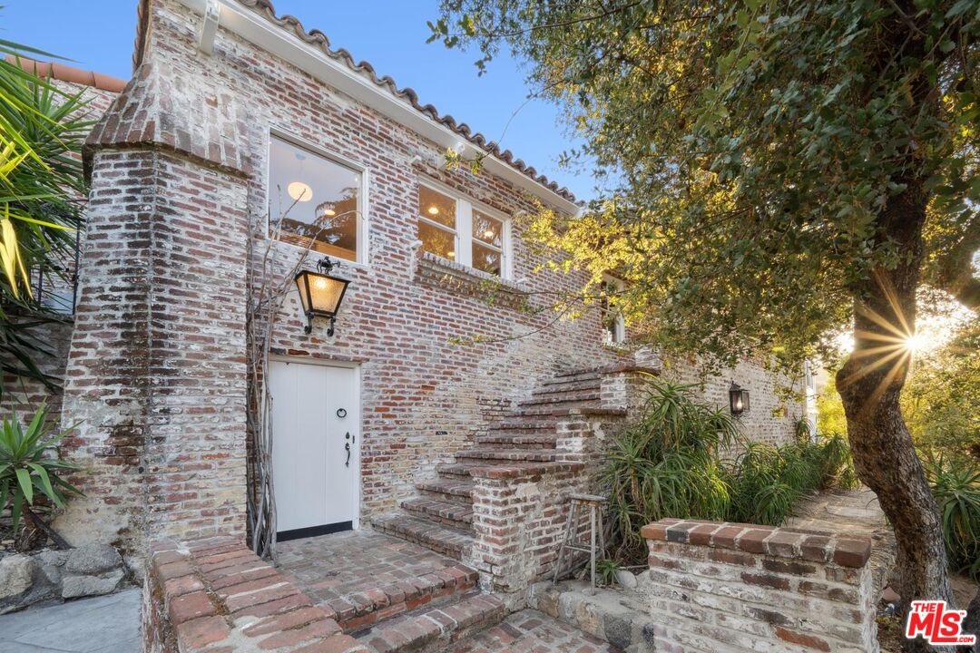 8420 La Tuna Canyon Road Sun Valley, CA 91352 - Photo 6 of 75