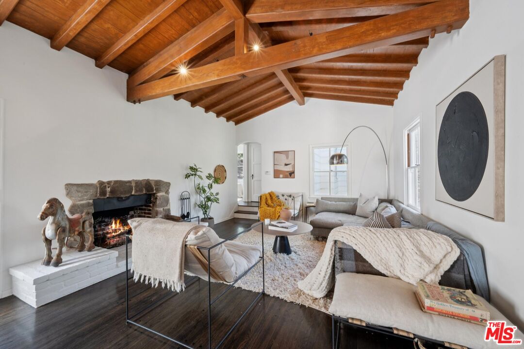 8420 La Tuna Canyon Road Sun Valley, CA 91352 - Photo 10 of 75