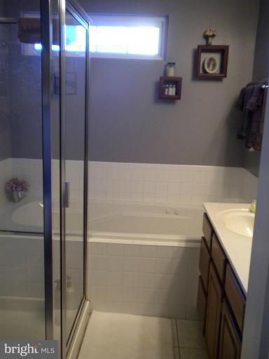 450 Truslow Road Fredericksburg, VA 22405 - Photo 22 of 25 Bath (Master)