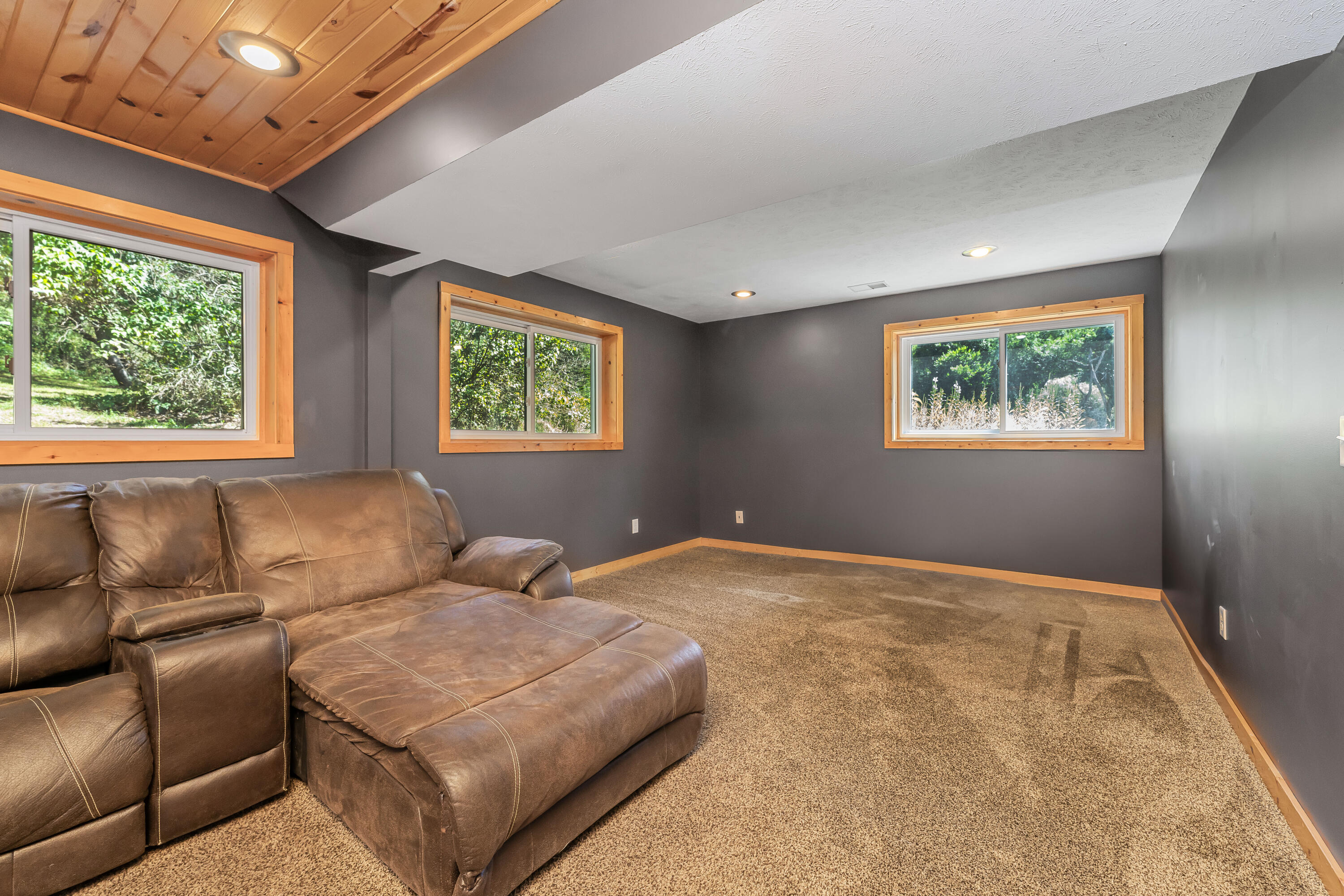 2330 East Baseline Road Plainwell, MI 49080 - Photo 18 of 32 DSC05818