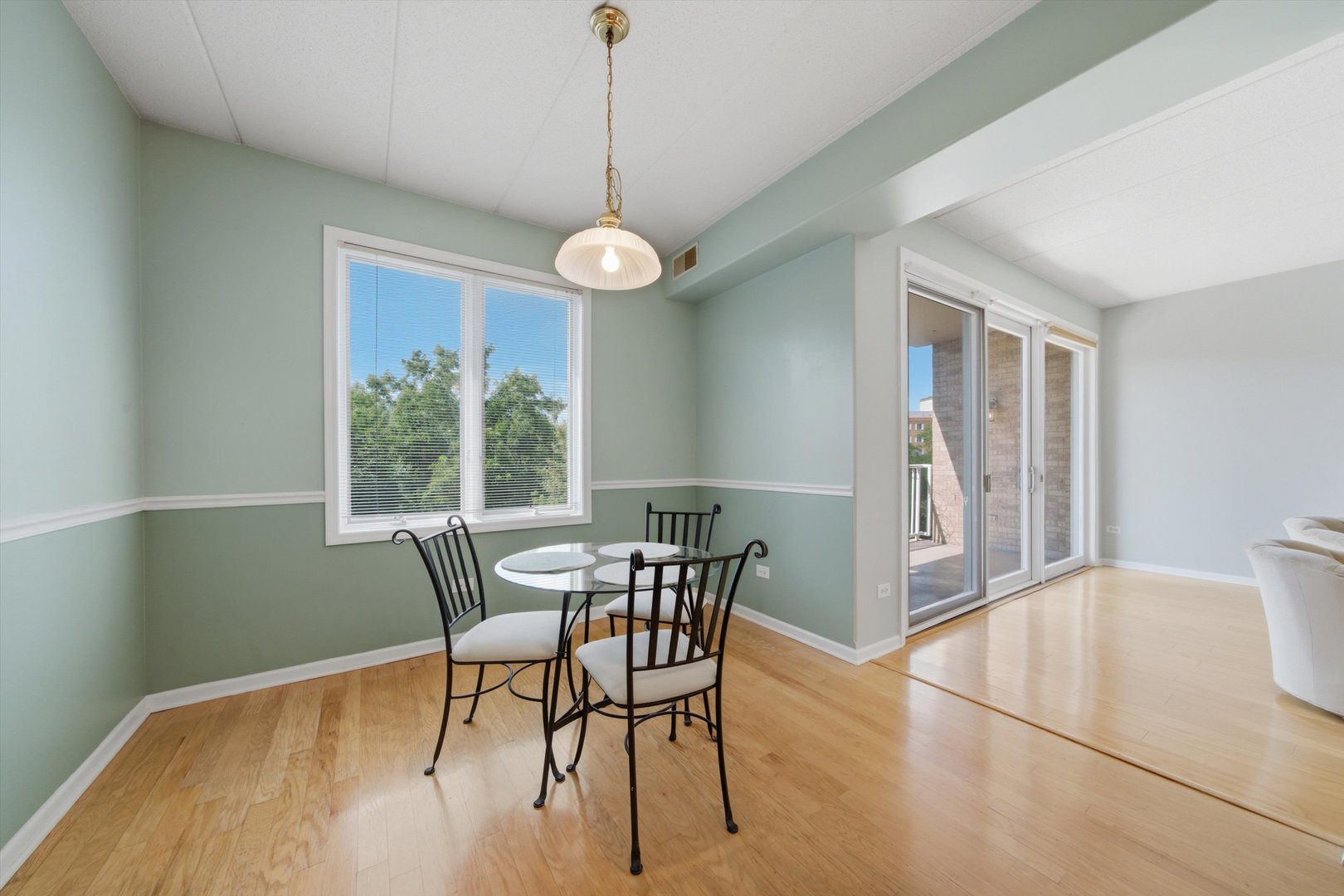 1761 Pavilion Way, Unit 301 Park Ridge, IL 60068 - Photo 18 of 46 Gallery Image 18