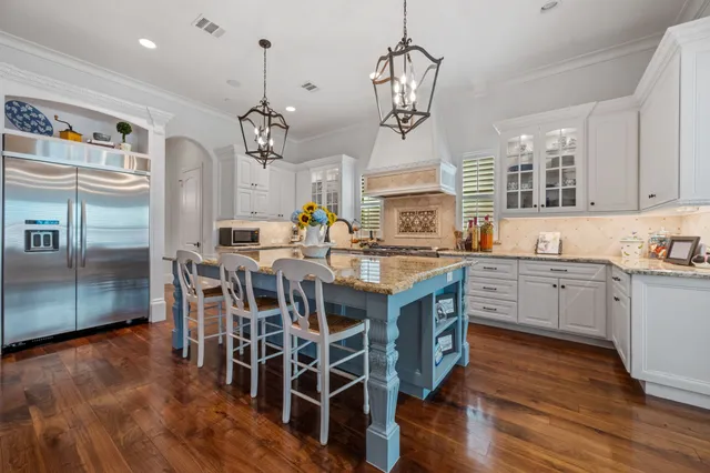 $1,899,000 | 4511 Merrie Lane, Bellaire, TX 77401