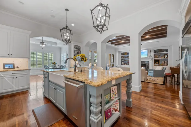 $1,899,000 | 4511 Merrie Lane, Bellaire, TX 77401