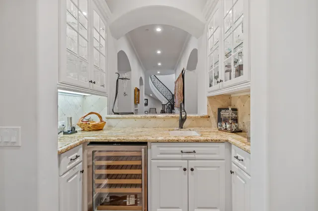 $1,899,000 | 4511 Merrie Lane, Bellaire, TX 77401