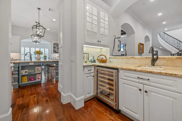 $1,899,000 | 4511 Merrie Lane, Bellaire, TX 77401