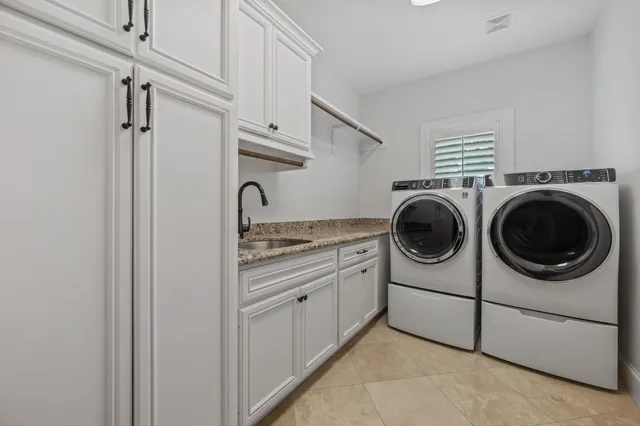 $1,899,000 | 4511 Merrie Lane, Bellaire, TX 77401