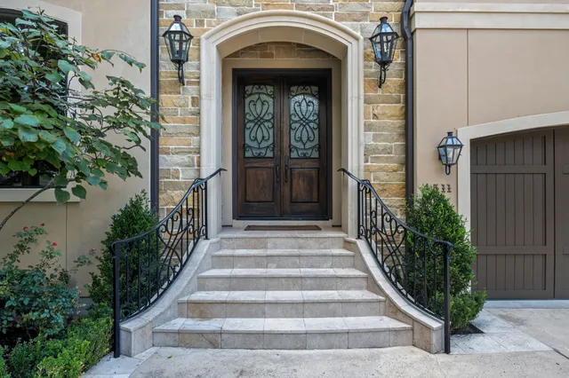 $1,899,000 | 4511 Merrie Lane, Bellaire, TX 77401