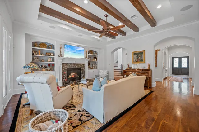 $1,899,000 | 4511 Merrie Lane, Bellaire, TX 77401