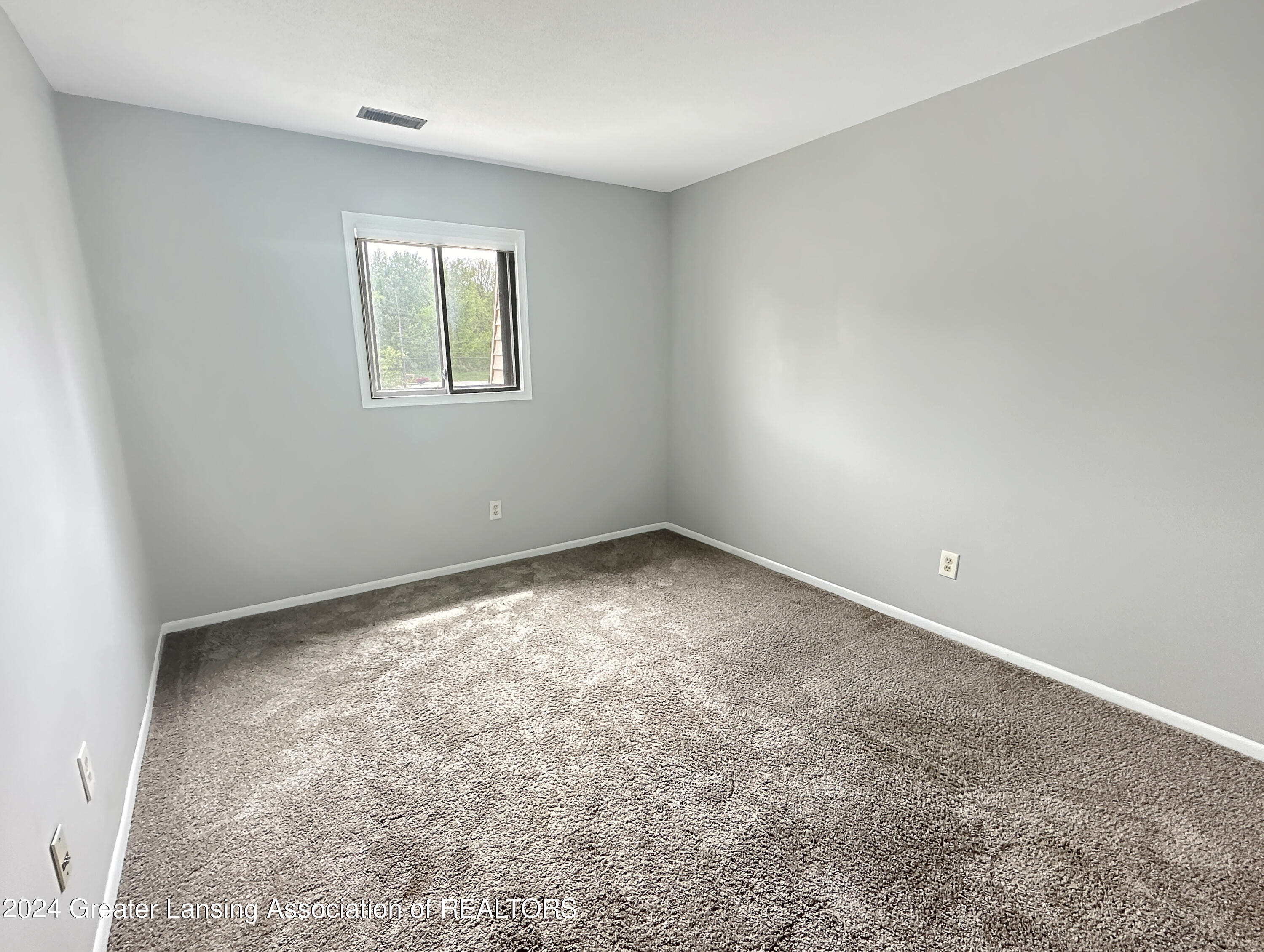 4809 Gull Road, Unit 25 Lansing, MI 48917 - Photo 8 of 10 e4a672955caa59b6c80db4ee2133c228072f6b04