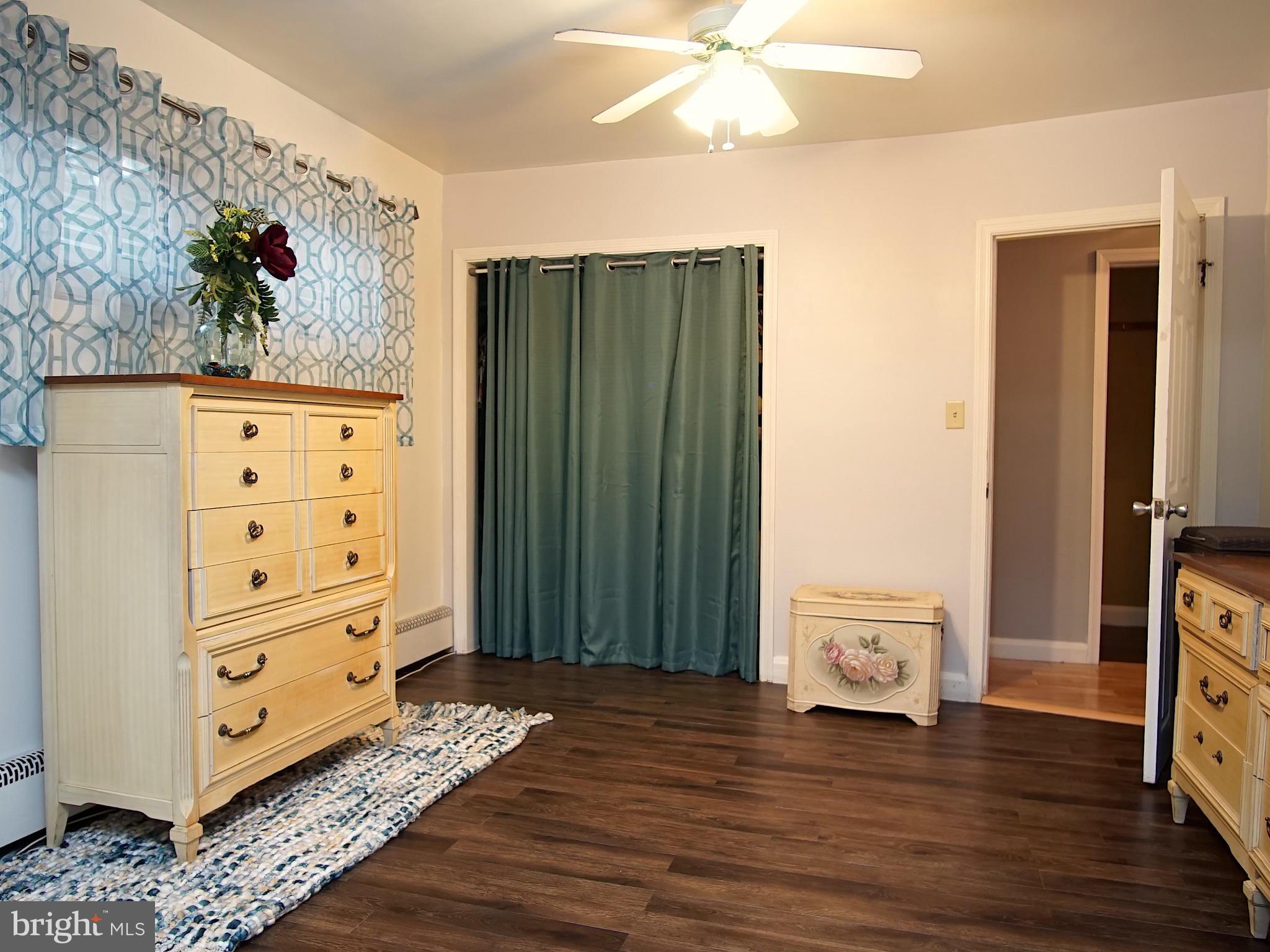 25 Cedarhill Road Randallstown, MD 21133 - Photo 12 of 37 Sitting Room off Master