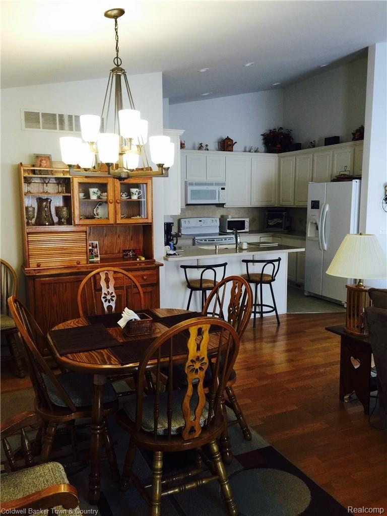902 Chelsea Ridge Court Howell, MI 48843 - Photo 4 of 23 image.jpg