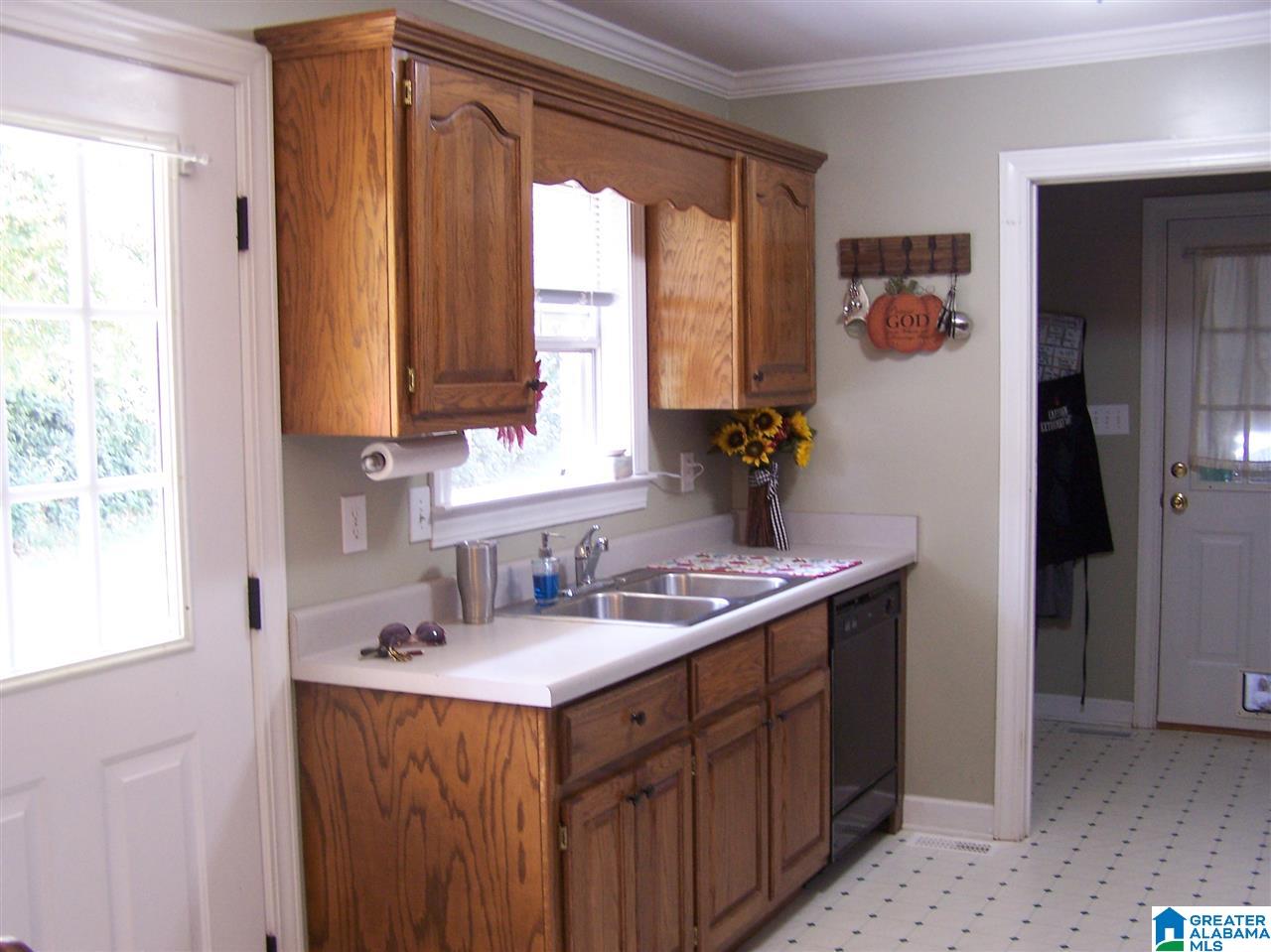 110 Drexel Drive Oneonta, AL 35121 - Photo 2 of 45