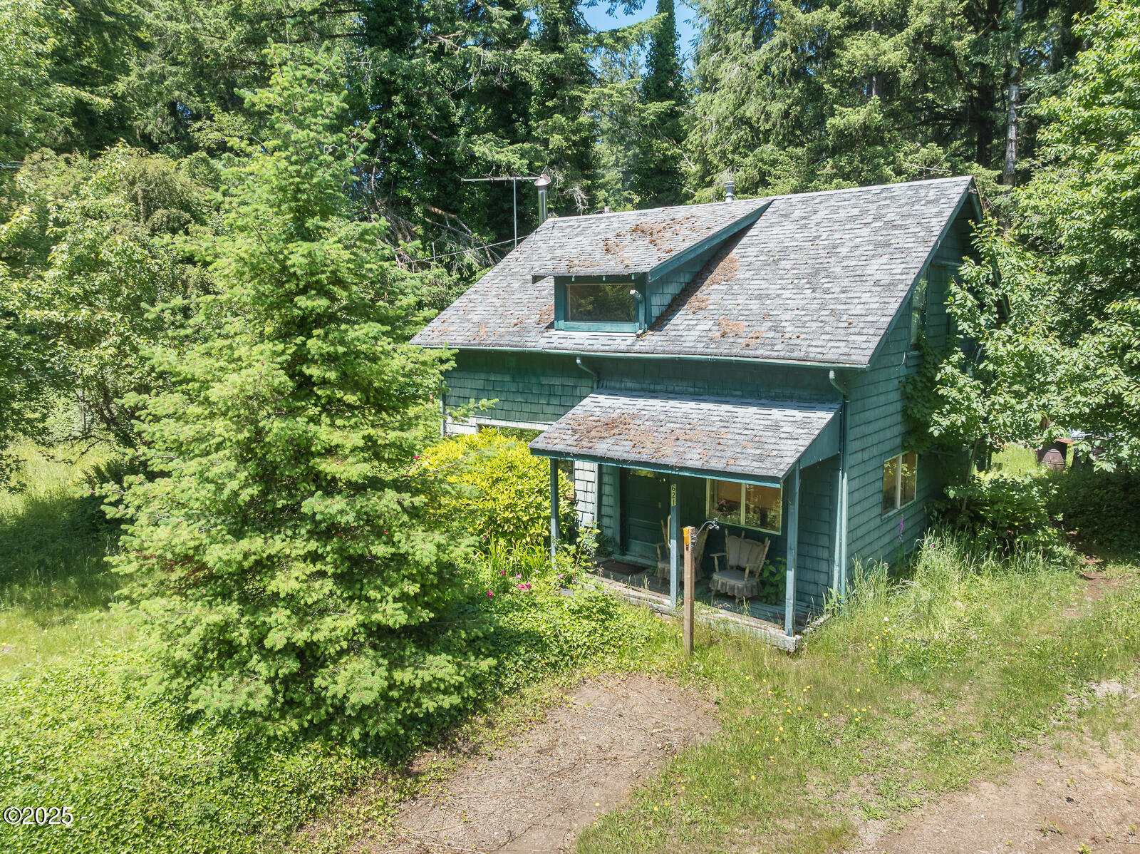 621 Logsden Road Siletz, OR 97380 - Photo 2 of 18 -02
