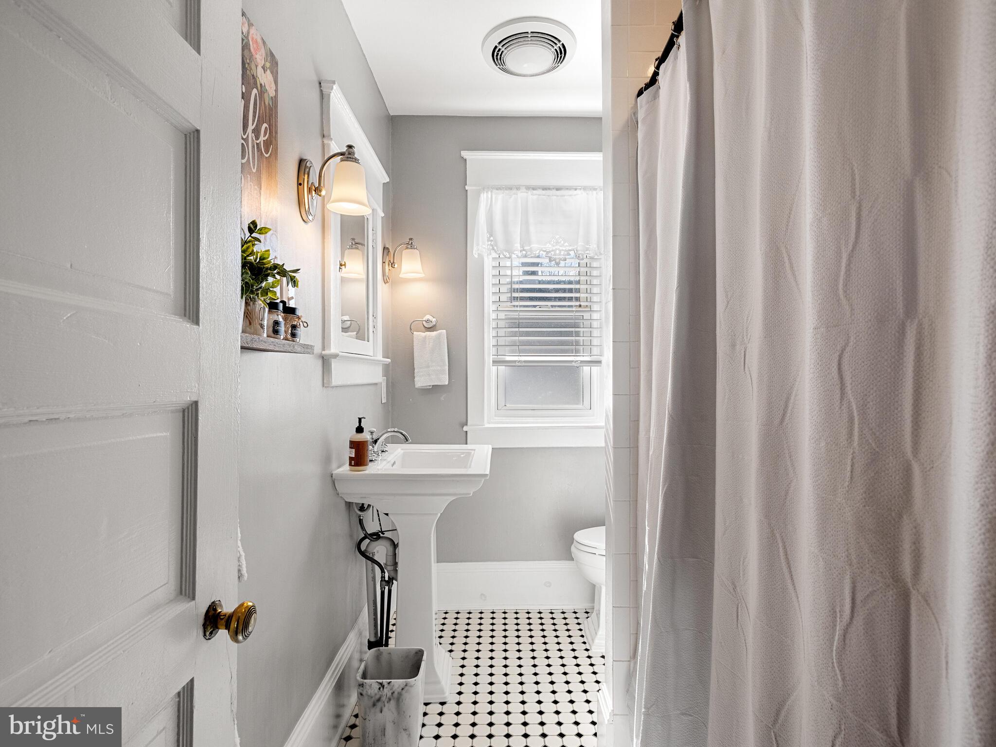 9 West Chelton Road Brookhaven, PA 19015 - Photo 23 of 33 Upstairs Full Hallway Bathroom