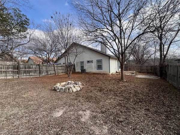 $1,595 | 433 Sailmaster Street, Unit A, Lakeway, TX 78734