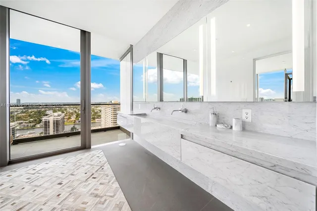 $22,500 | 2000 South Ocean Drive, Unit 22B, Hallandale Beach, FL 33009