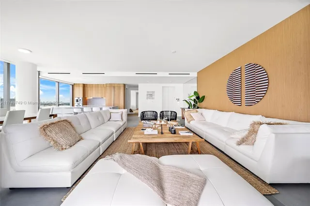 $22,500 | 2000 South Ocean Drive, Unit 22B, Hallandale Beach, FL 33009