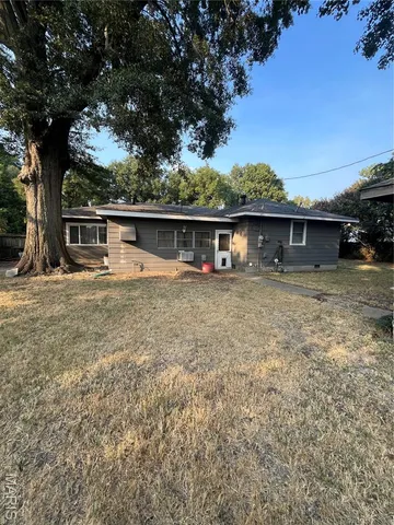 $139,500 | 312 Missouri Street, Steele, MO 63877