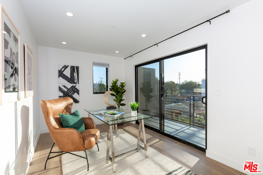 2415 Glyndon Avenue Venice, CA 90291 - Photo 19 of 35