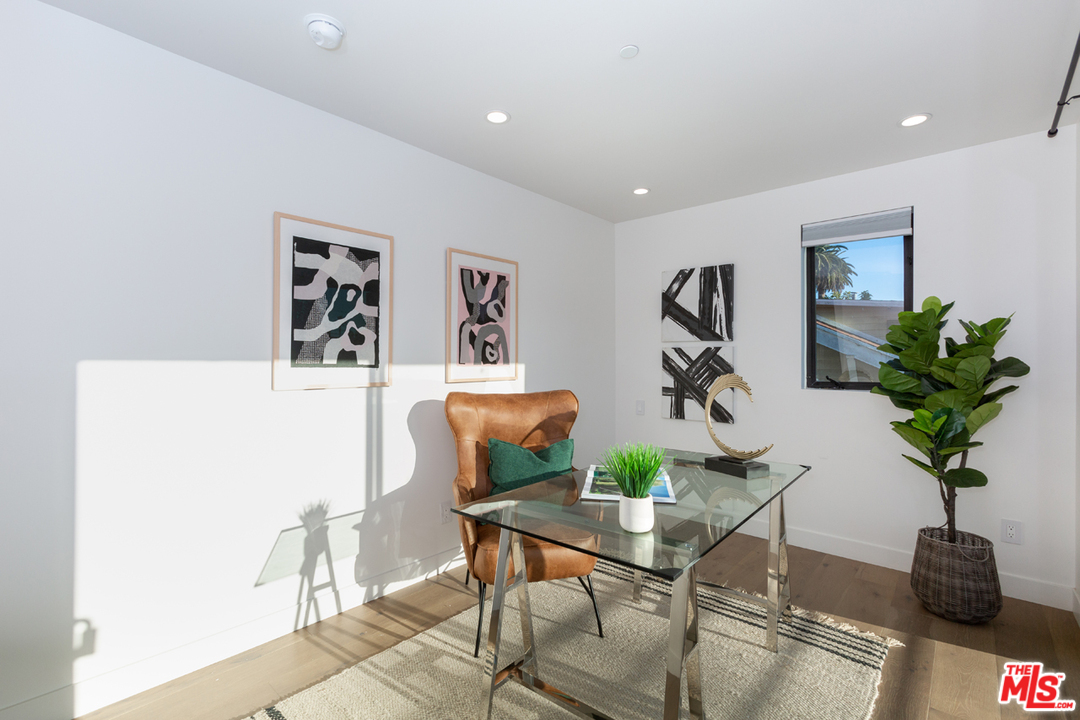 2415 Glyndon Avenue Venice, CA 90291 - Photo 20 of 35